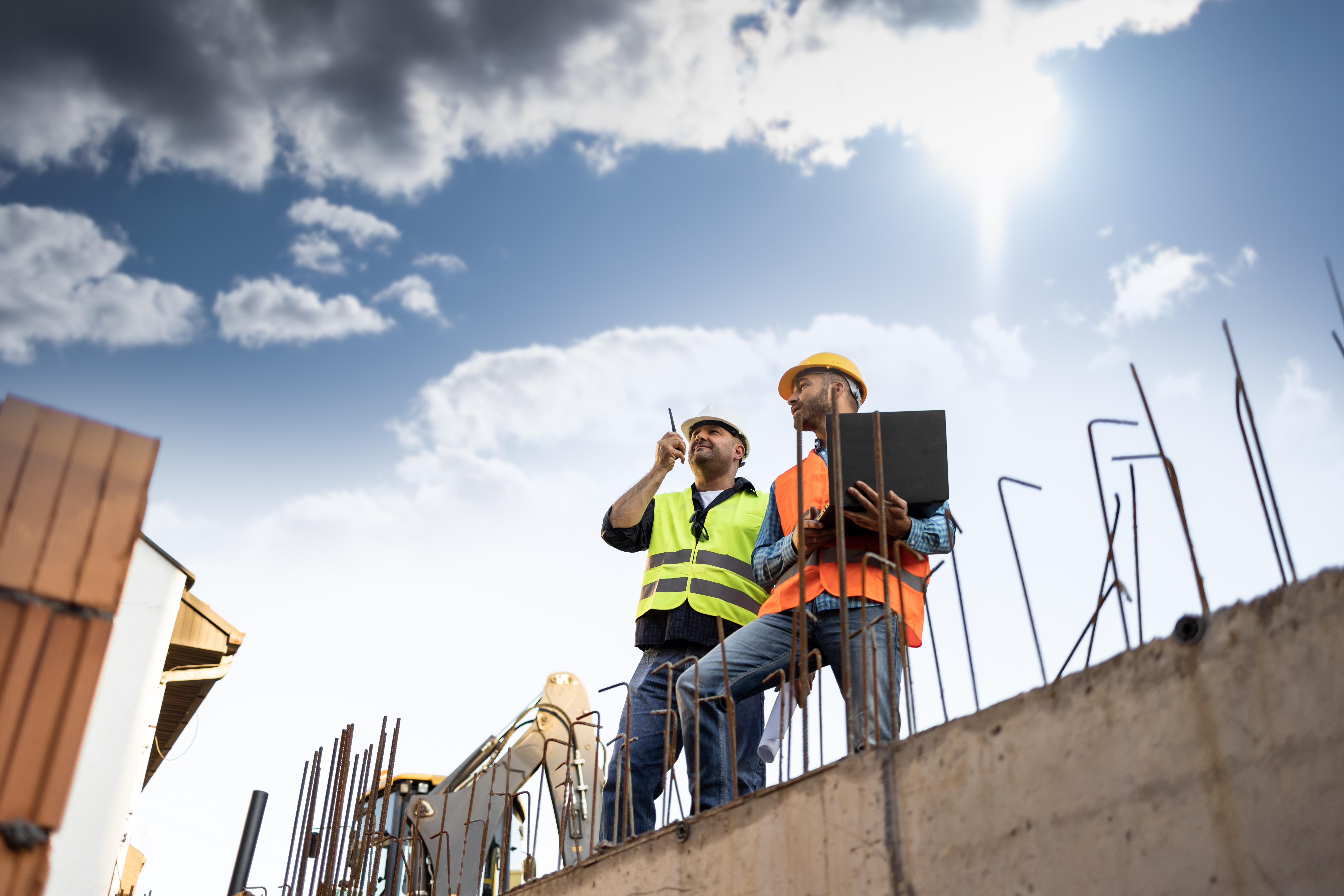 Equipe de chantier pilotant une opération